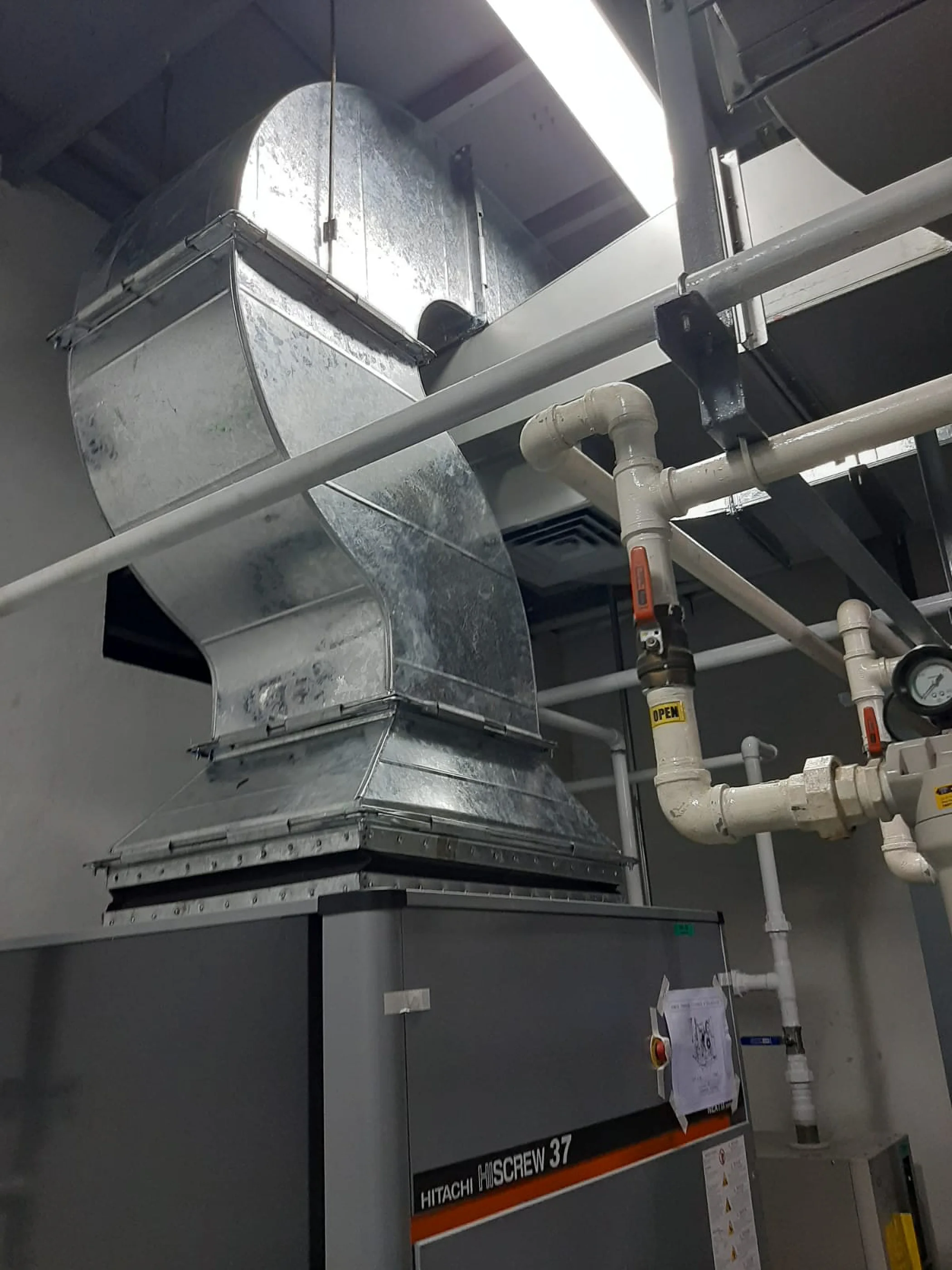 FINISHING INSTALLATION NEW DUCTING COMPRESSOR AT COMPRESSOR ROOM Instalasi Smoghog